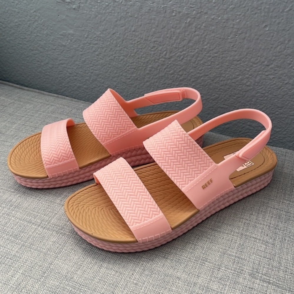 New Reef Water Vista Sandals, pink and tan